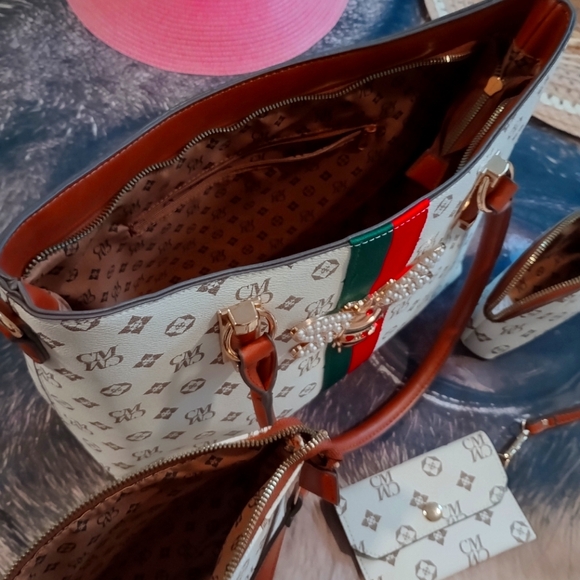 NWOT CM 4 piece set handbag - Picture 3 of 9